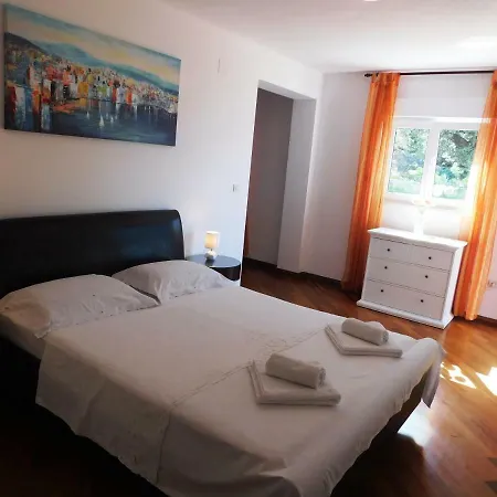 Niki Apartment Makarska