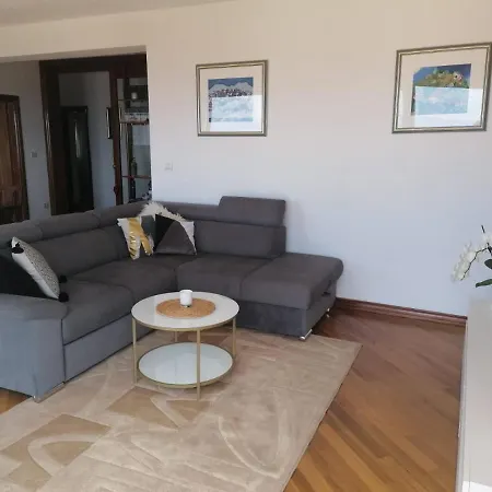 Niki Appartement *